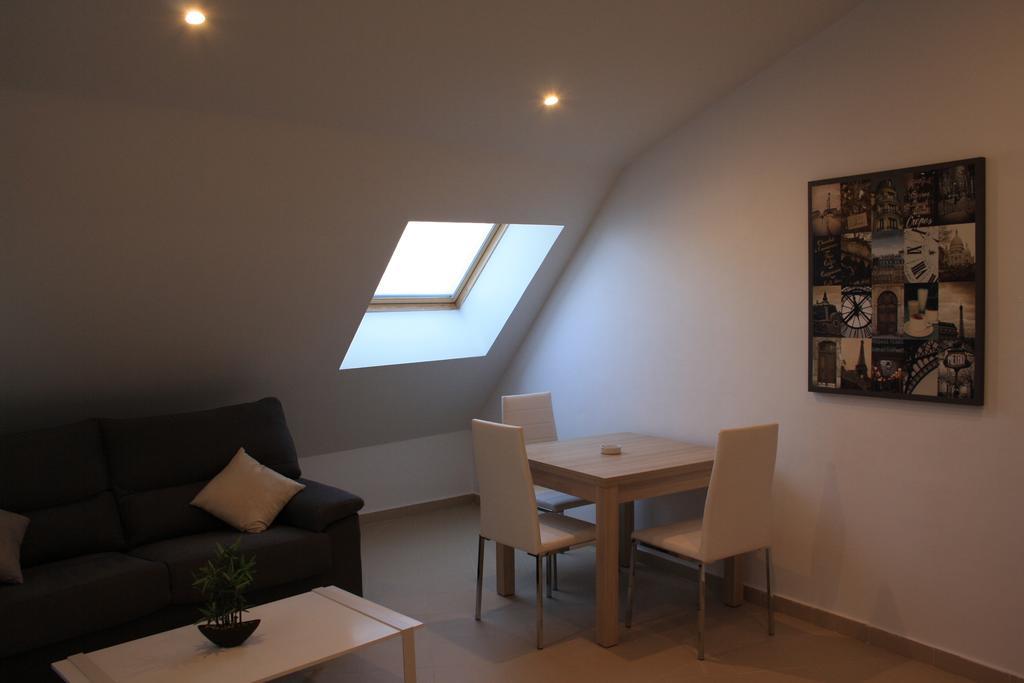 Ar Apartamentos Soto Real Oda fotoğraf